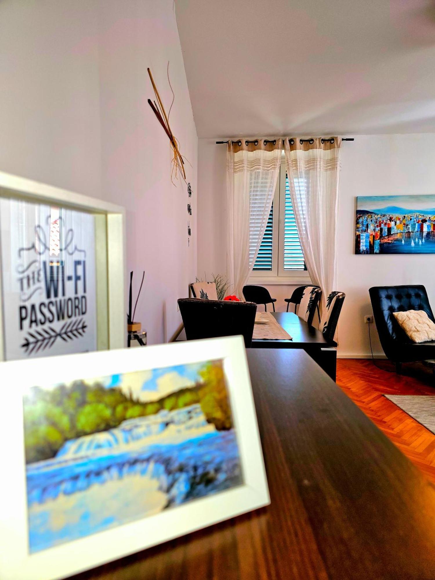 Apartman Square View Šibenik Buitenkant foto